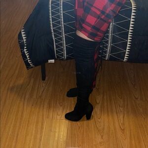 Elegant thigh high boot